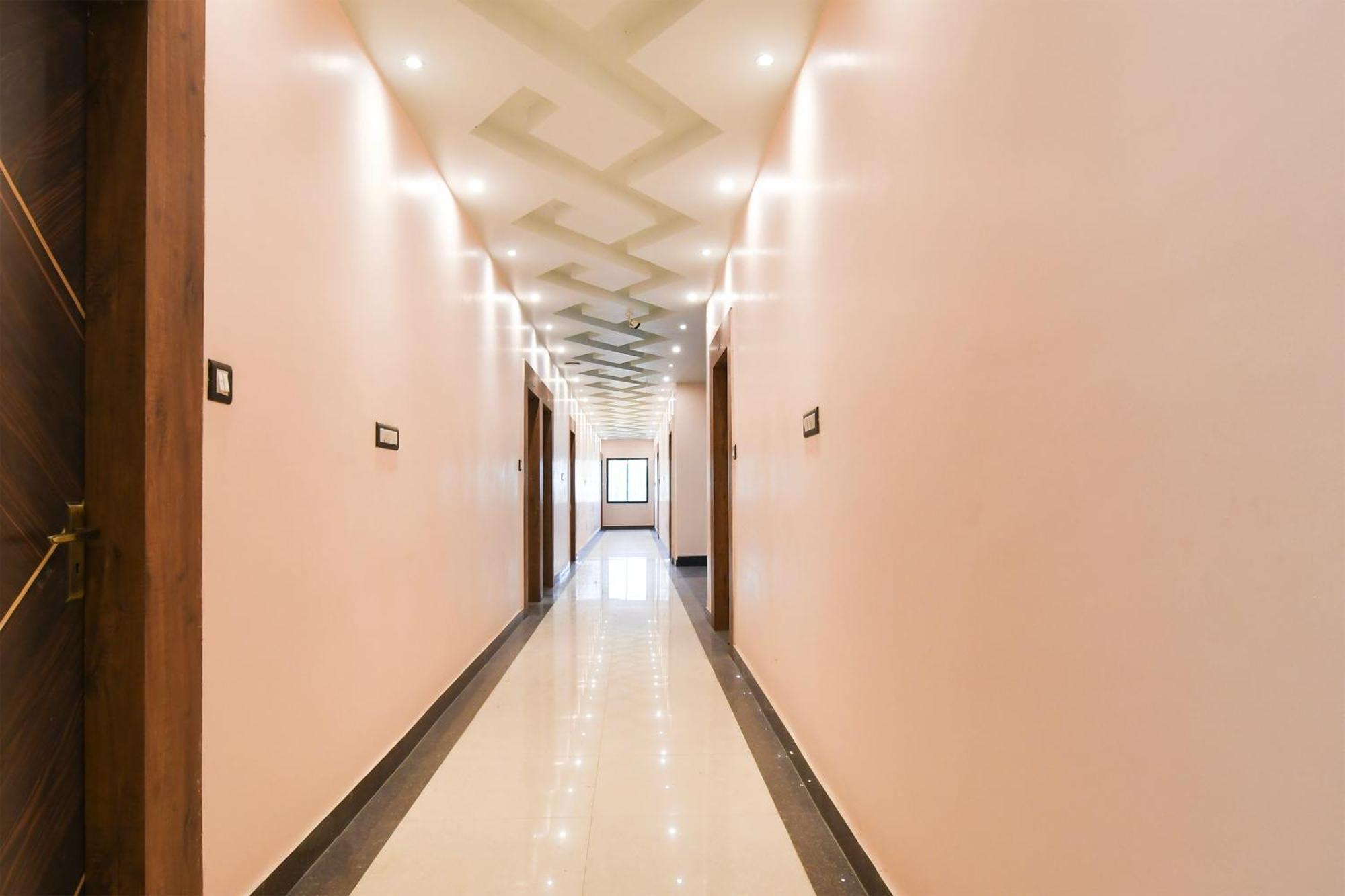 Hotel O Nilmadhab International 타라피트 외부 사진