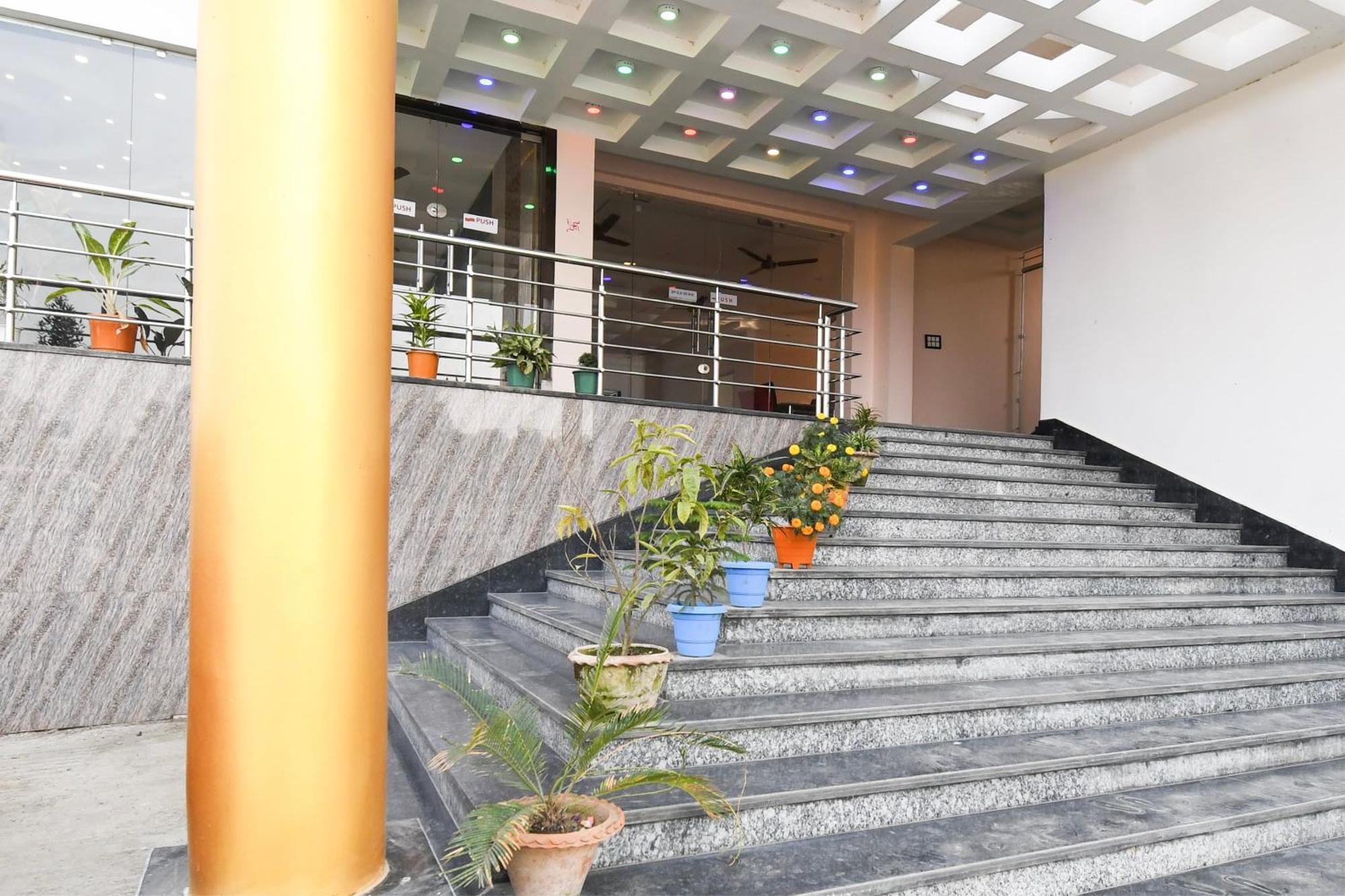 Hotel O Nilmadhab International 타라피트 외부 사진
